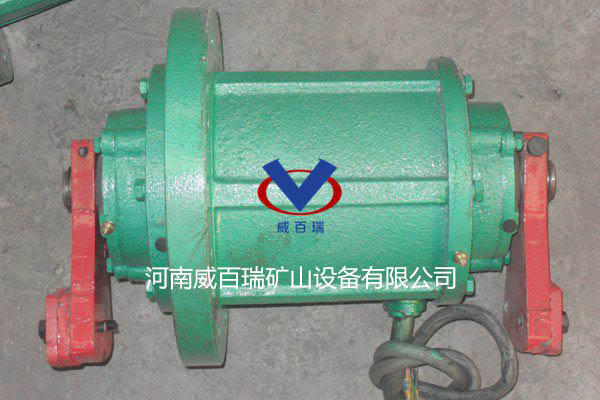 立式振動(dòng)電機(jī)